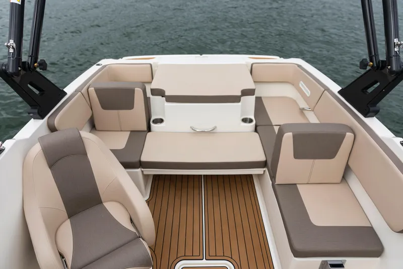 Slide: The Image of Bayliner VR4 OB 2023 - 52