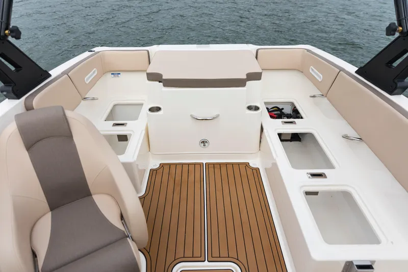 Slide: The Image of Bayliner VR4 OB 2023 - 59