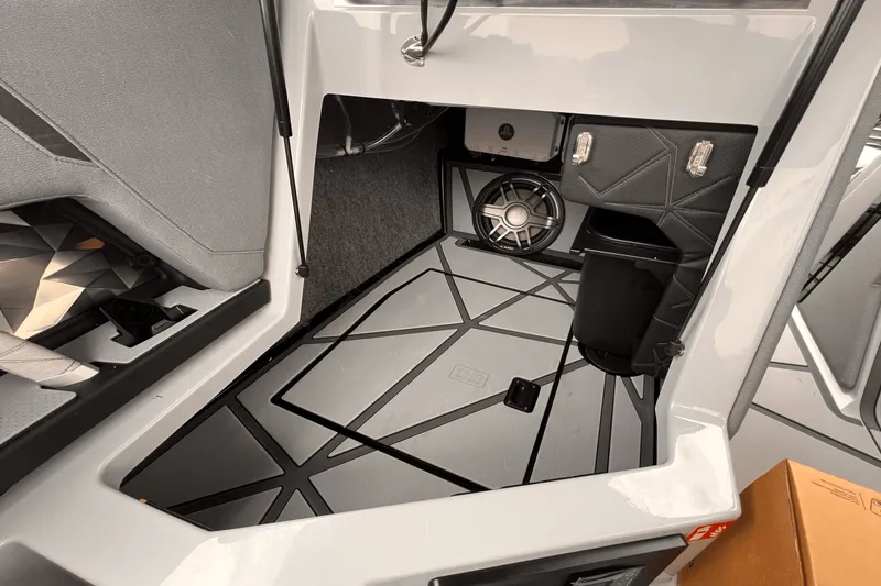 Slide: The Image of Nautique 25PARAGON 2026 - 20