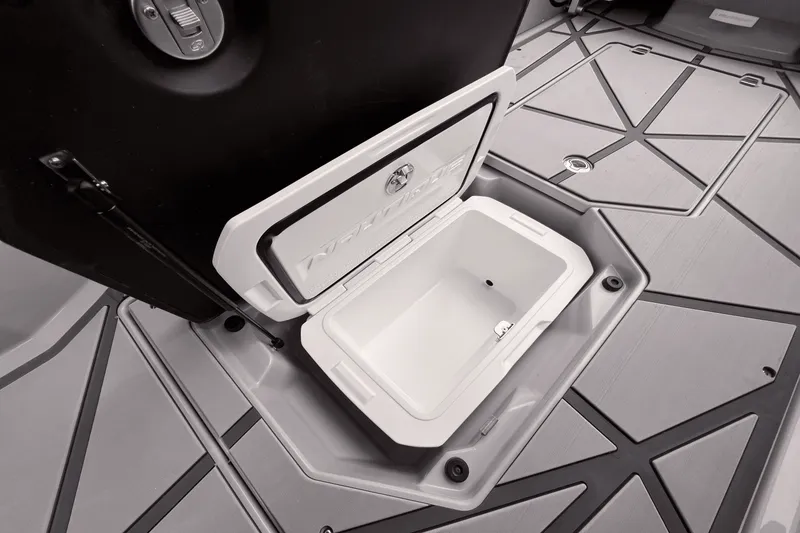 Slide: The Image of Nautique 25PARAGON 2026 - 38