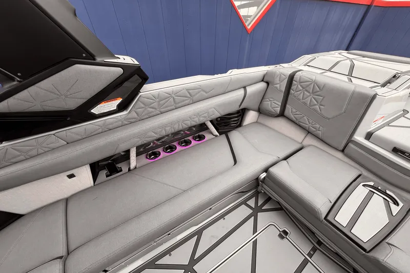 Slide: The Image of Nautique G25 Paragon 2026 - 22