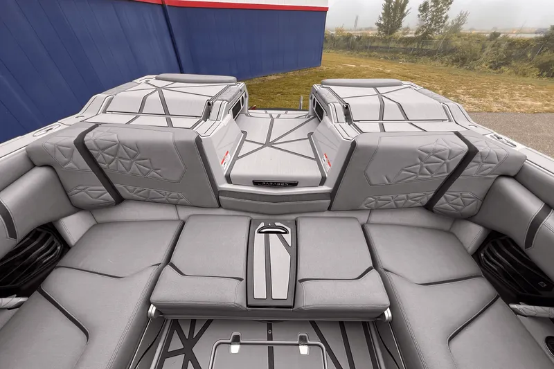 Slide: The Image of Nautique G25 Paragon 2026 - 15