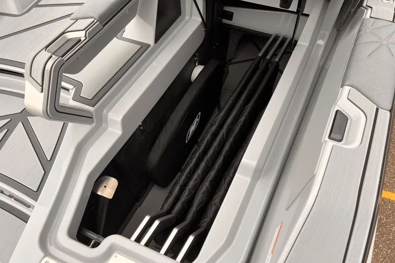 Slide: The Image of Nautique G25 Paragon 2026 - 8