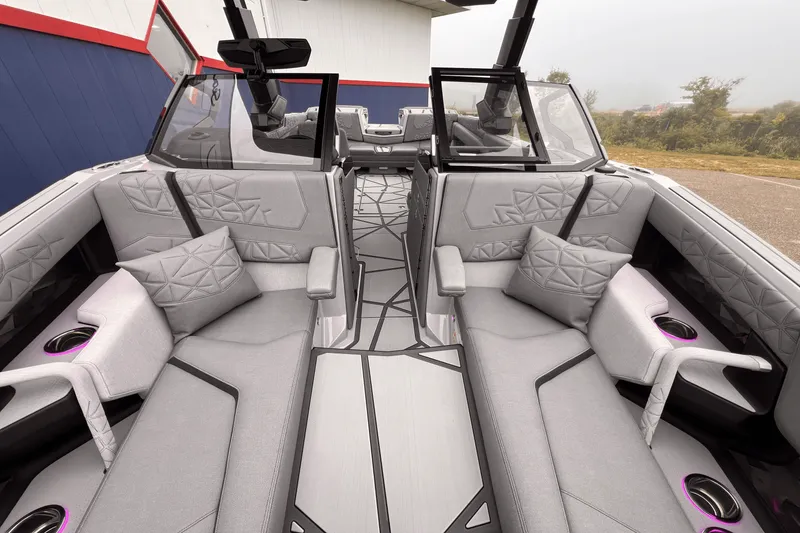 Slide: The Image of Nautique G25 Paragon 2026 - 46