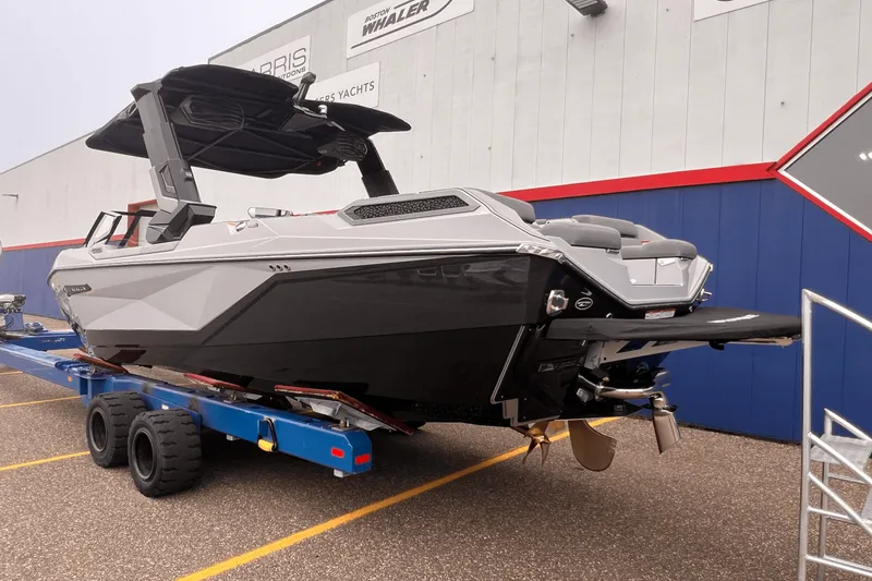 Slide: The Image of Nautique G25 Paragon 2026 - 3