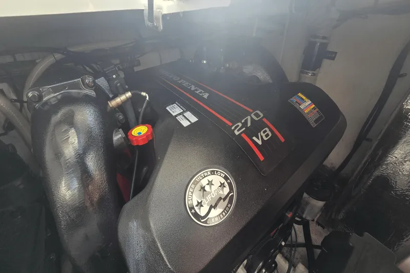 Slide: The Image of Cruisers 310 EXPRESS 2014 - 12