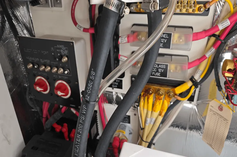 Slide: The Image of Cruisers 310 EXPRESS 2014 - 16