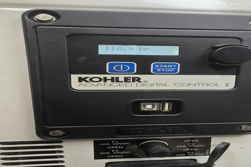 Slide: The Image of Cruisers 310 EXPRESS 2014 - 17