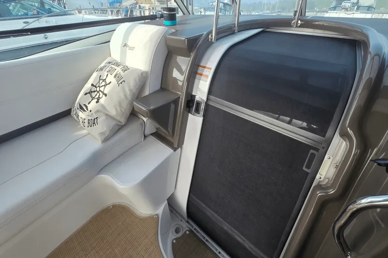 Slide: The Image of Cruisers 310 EXPRESS 2014 - 22