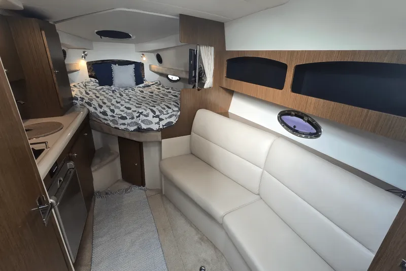 Slide: The Image of Cruisers 310 EXPRESS 2014 - 23