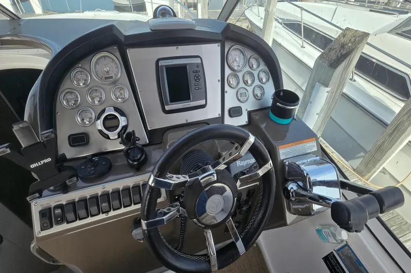 Slide: The Image of Cruisers 310 EXPRESS 2014 - 20