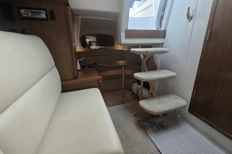 Slide: The Image of Cruisers 310 EXPRESS 2014 - 27