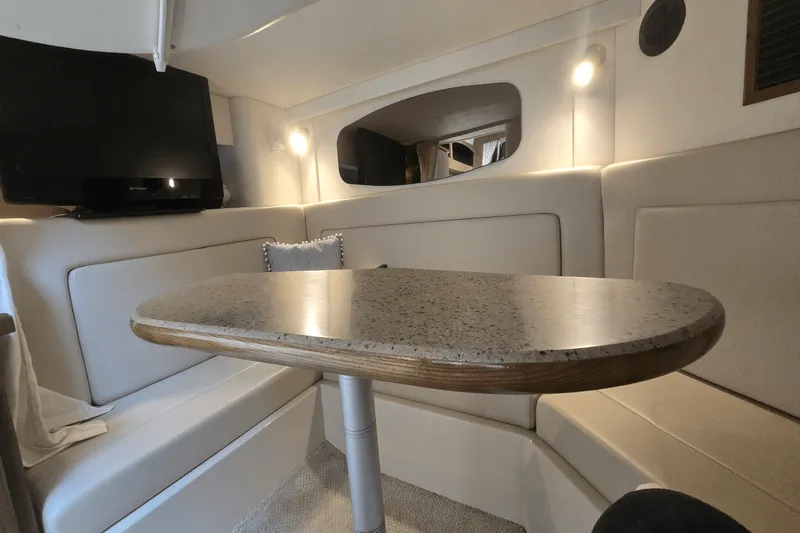 Slide: The Image of Cruisers 310 EXPRESS 2014 - 29