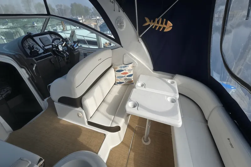 Slide: The Image of Cruisers 310 EXPRESS 2014 - 3