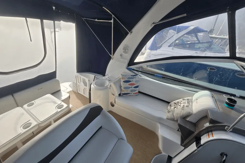 Slide: The Image of Cruisers 310 EXPRESS 2014 - 8