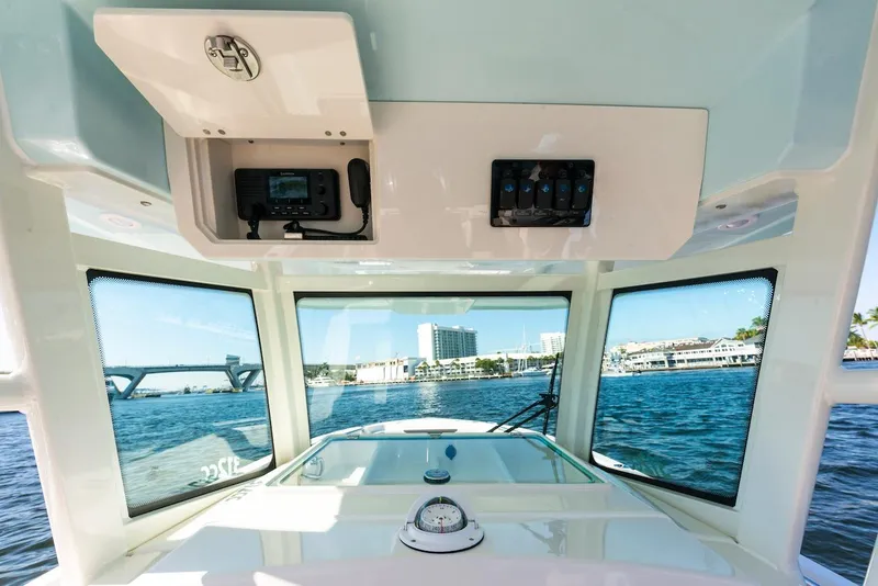 Slide: The Image of Sailfish 312 CC 2024 - 132