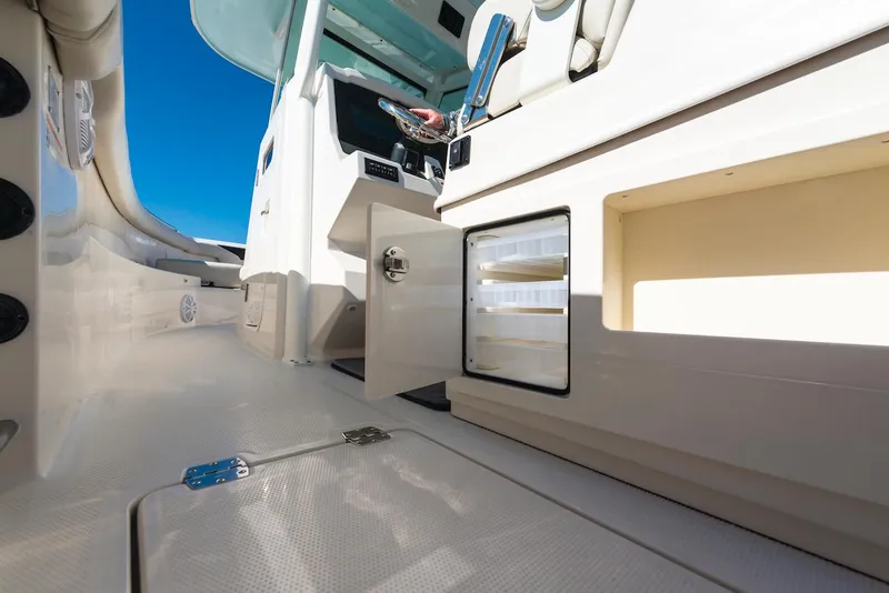 Slide: The Image of Sailfish 312 CC 2024 - 137