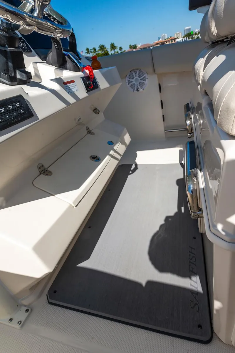 Slide: The Image of Sailfish 312 CC 2024 - 147