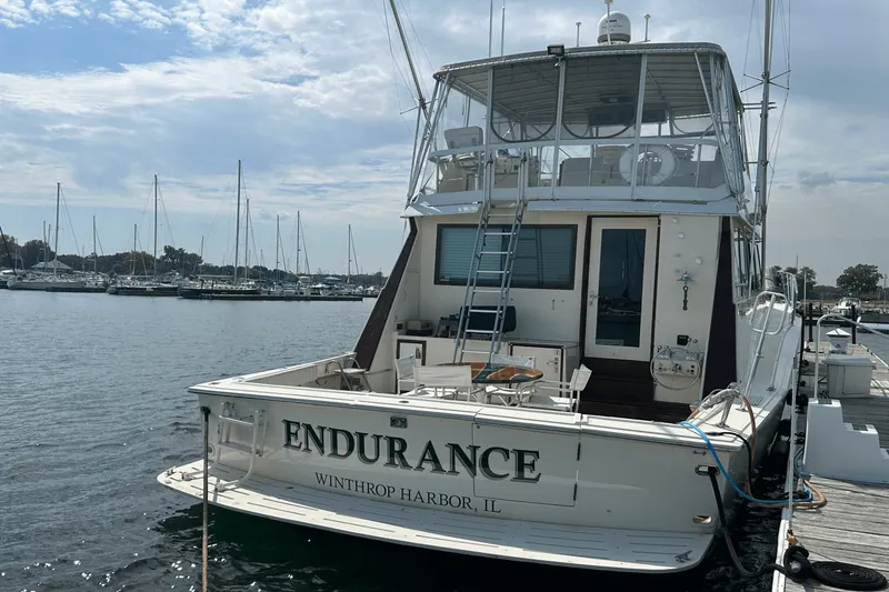 Slide: The Image of Hatteras 60 CONTERTIBLE 1984 - 6