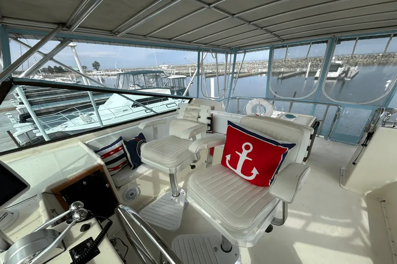 Slide: The Image of Hatteras 60 CONTERTIBLE 1984 - 67