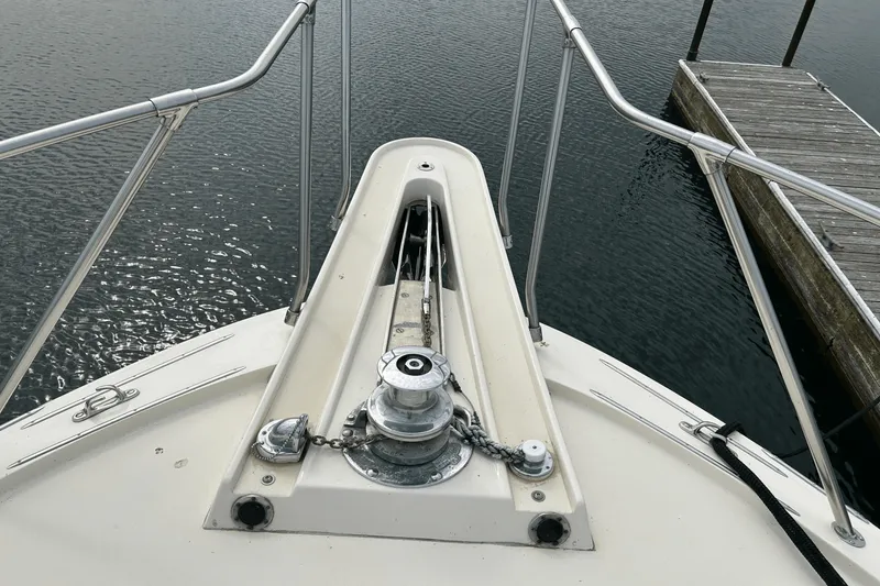 Slide: The Image of Hatteras 60 CONTERTIBLE 1984 - 70