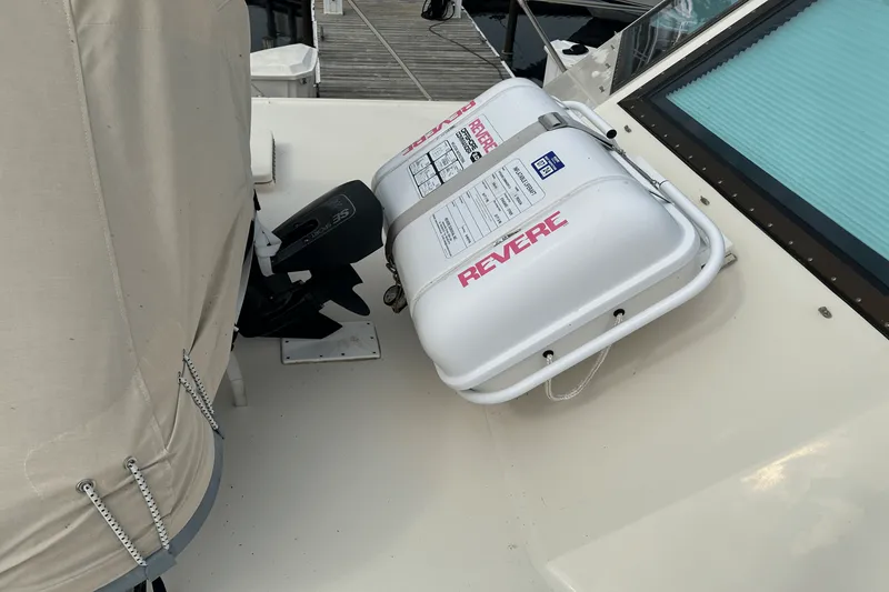 Slide: The Image of Hatteras 60 CONTERTIBLE 1984 - 72