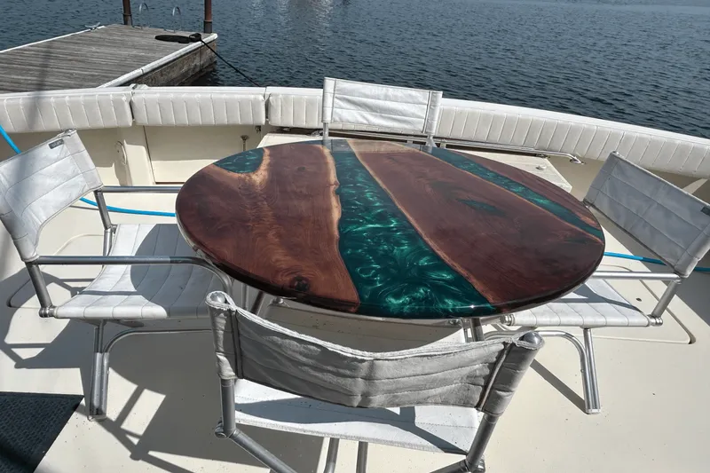 Slide: The Image of Hatteras 60 CONTERTIBLE 1984 - 8