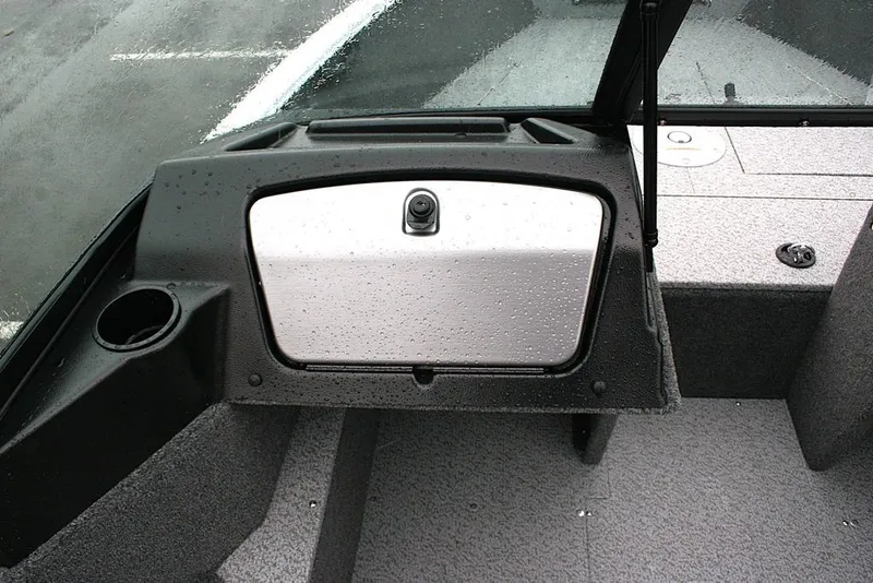 Slide: The Image of Lund 1650 Rebel XL Sport 2026 - 8