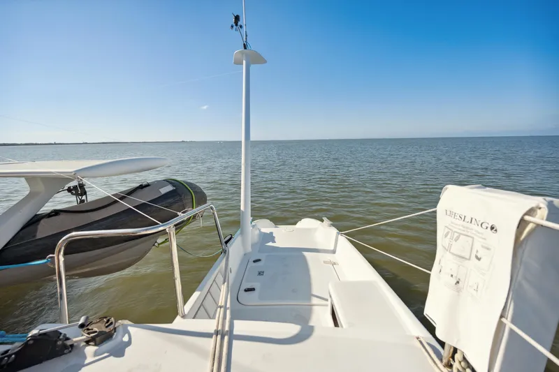 Slide: The Image of Sailing on Technologie Marine Entincelle 60, 1999 model, with ocean view. - 18