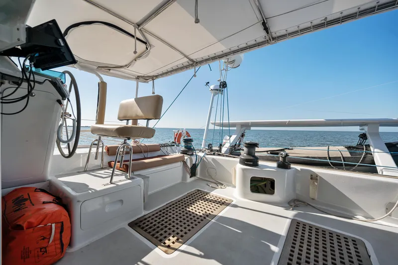 Slide: The Image of Cockpit of 1999 Technologie Marine Entincelle 60 yacht with ocean view. - 28