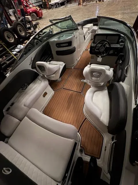 Slide: The Image of Crownline Boats 260 SS 2023 - 3