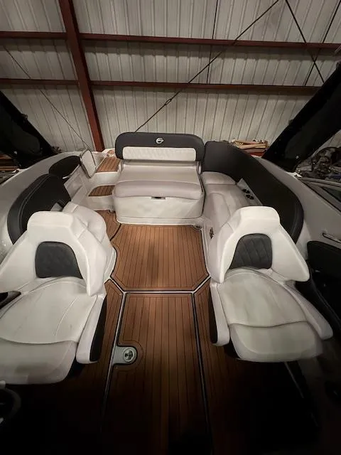 Slide: The Image of Crownline Boats 260 SS 2023 - 6