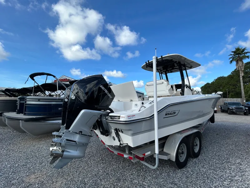 Slide: The Image of Boston Whaler 28 DAUNTLESS 2023 - 2