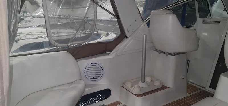 Slide: The Image of Interior of a 1995 Carver 528 Montego yacht. - 4