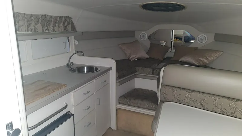 Slide: The Image of Interior of 1995 Carver 528 Montego yacht. - 22