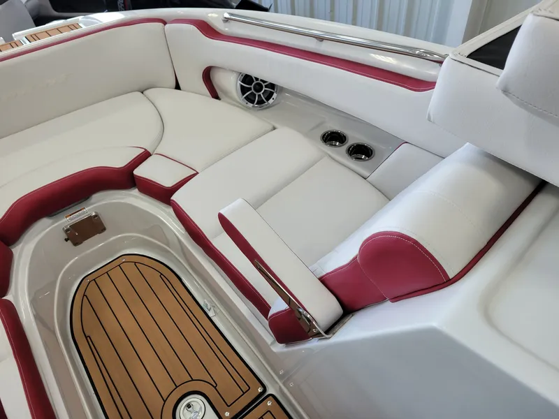 Slide: The Image of Crownline Boats E 255 2023 - 11