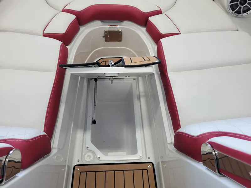 Slide: The Image of Crownline Boats E 255 2023 - 13