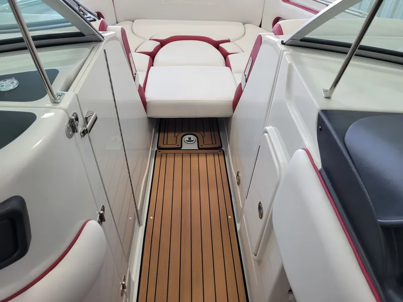 Slide: The Image of Crownline Boats E 255 2023 - 22