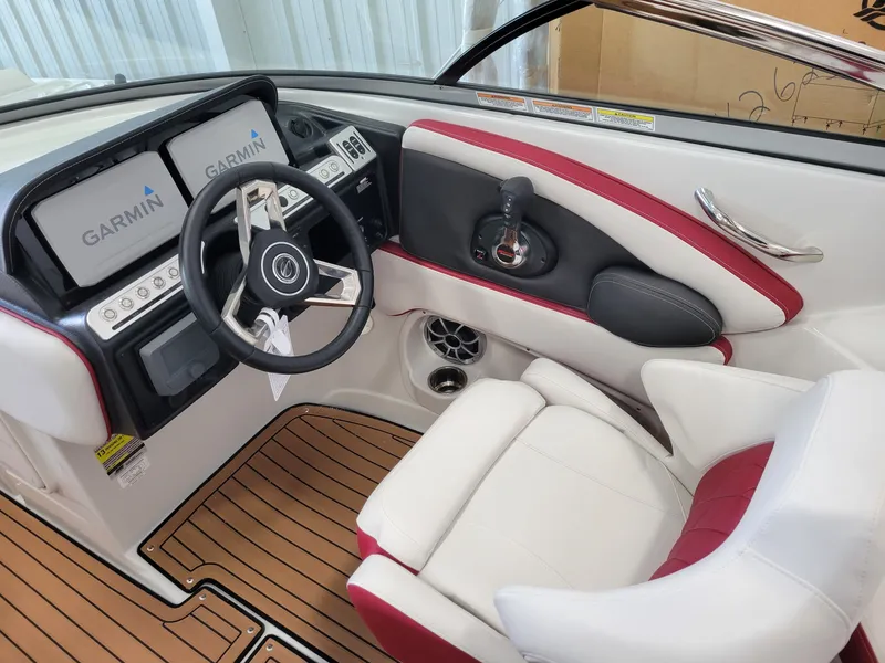 Slide: The Image of Crownline Boats E 255 2023 - 25