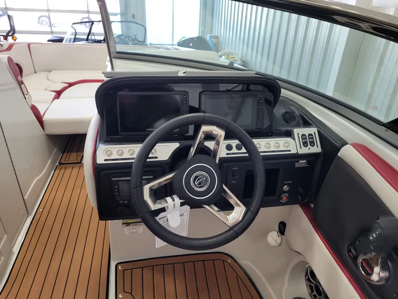 Slide: The Image of Crownline Boats E 255 2023 - 27