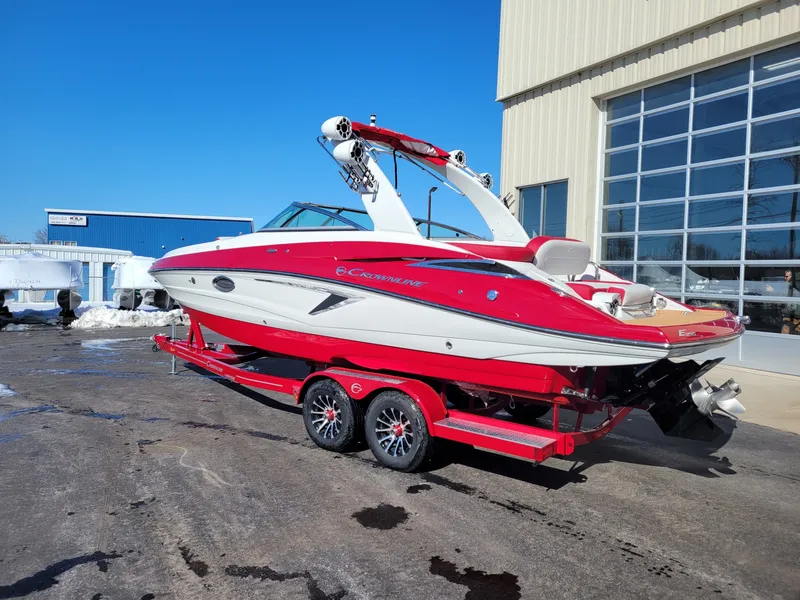 Slide: The Image of Crownline Boats E 255 2023 - 5
