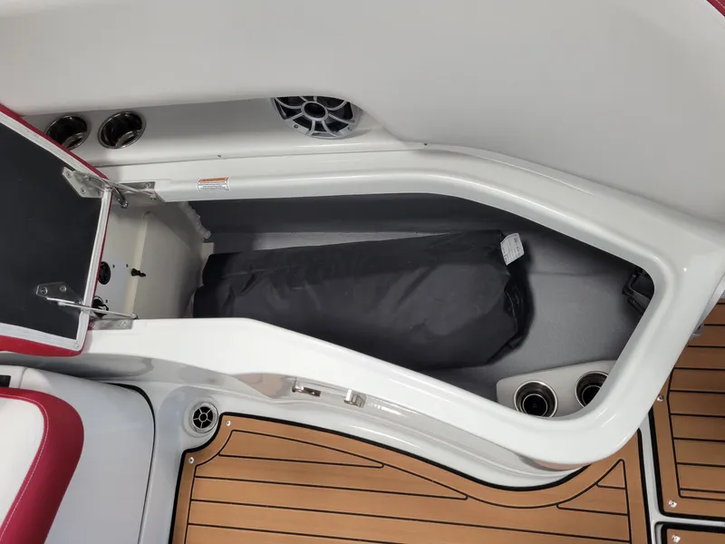 Slide: The Image of Crownline Boats E 255 2023 - 35