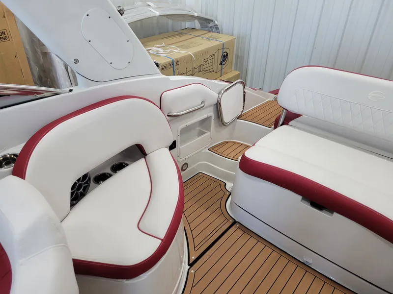Slide: The Image of Crownline Boats E 255 2023 - 33