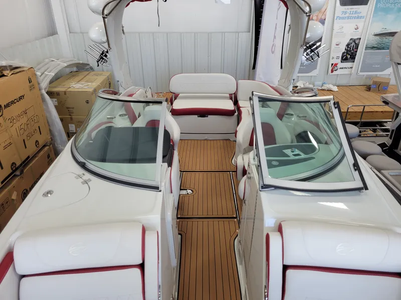 Slide: The Image of Crownline Boats E 255 2023 - 37