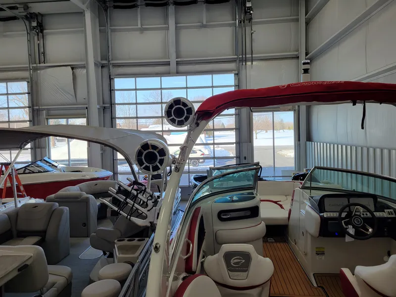 Slide: The Image of Crownline Boats E 255 2023 - 47