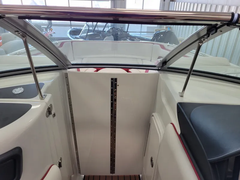 Slide: The Image of Crownline Boats E 255 2023 - 21
