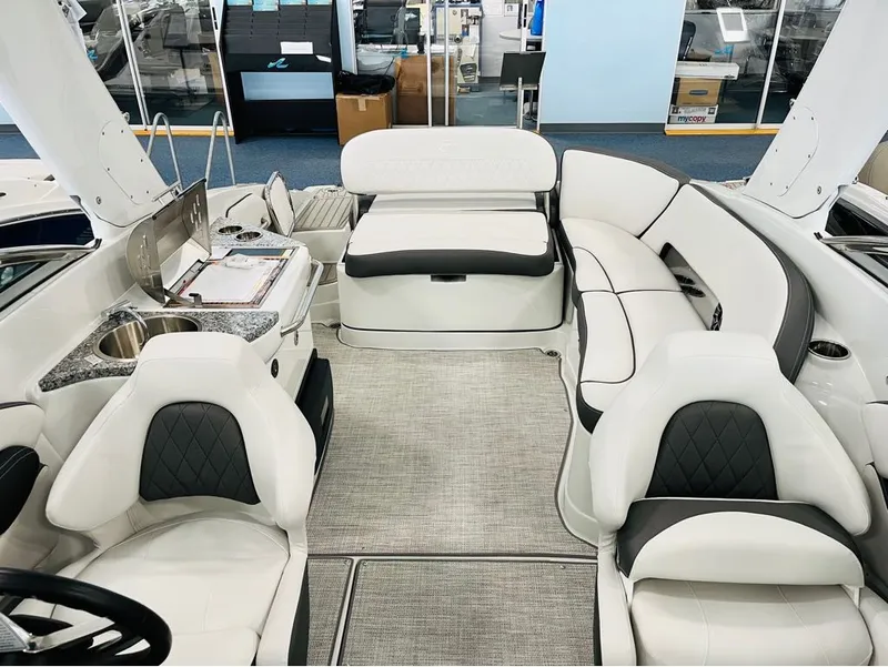 Slide: The Image of Crownline Boats 280SS 2023 - 10