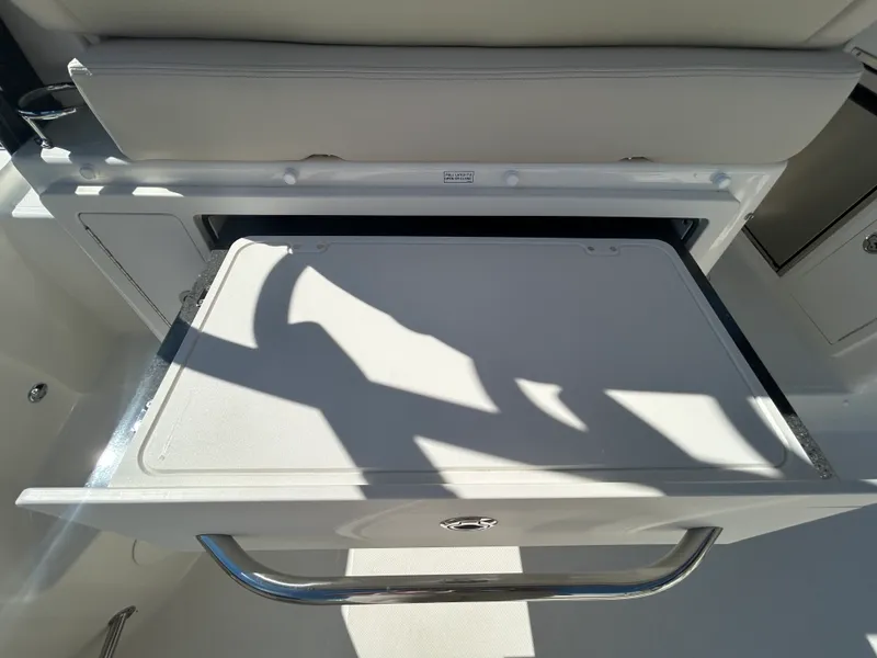 Slide: The Image of Boston Whaler 325 Conquest 2026 - 10