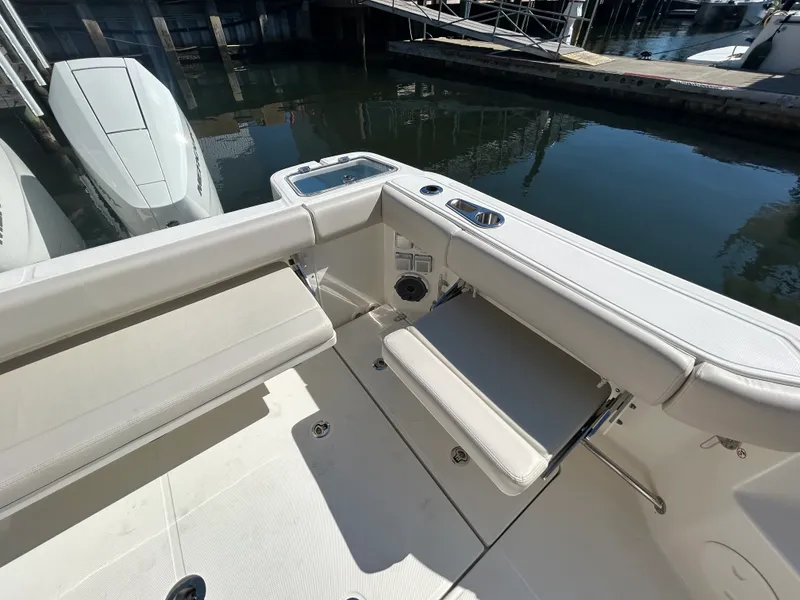 Slide: The Image of Boston Whaler 325 Conquest 2026 - 12