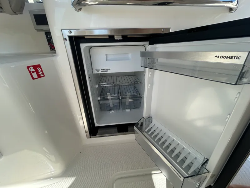 Slide: The Image of Boston Whaler 325 Conquest 2026 - 16